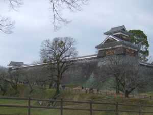 熊本城　元太鼓櫓（左奥・復元）　未申櫓（右手前・復元）